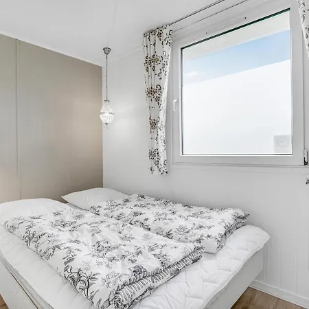 別荘 Three-bedroom In レムヴィー